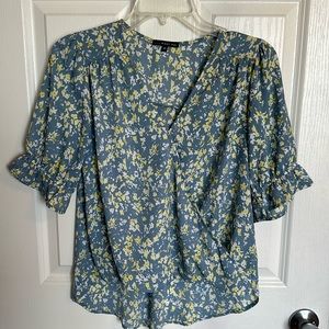 NEW floral flowy top